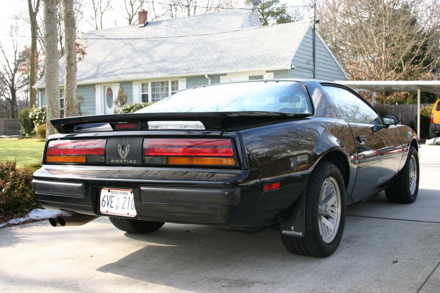  Pontiac Firebird Formula 305 TPI 1989 года  (фото 3 из 3)